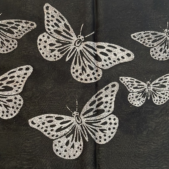 Traffic People Scarf Coverup Cropped Top - Picture 2 of 12